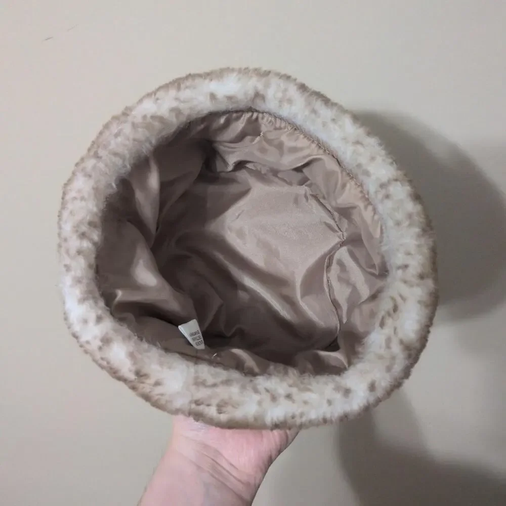 unbranded tan hat